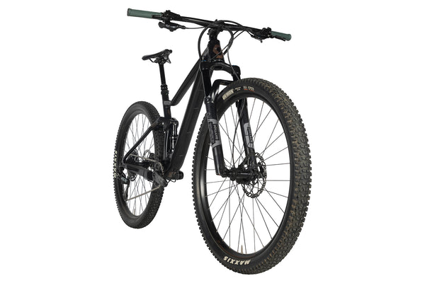 Vue diagonale du Scott Spark 950 Noir