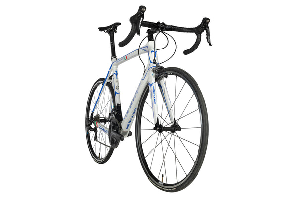 Vue diagonale du Wilier Cento 1 SR Shimano Ultegra Blanc Bleu